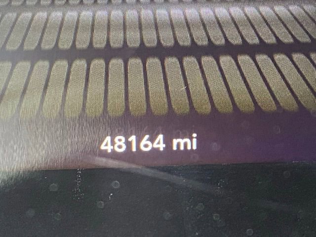 Used 2018 Dodge Challenger SXT w/ Blacktop Package image 27