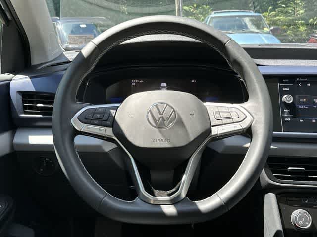 Used 2023 Volkswagen Taos SE w/ Panoramic Sunroof Package AWD/4WD image 8