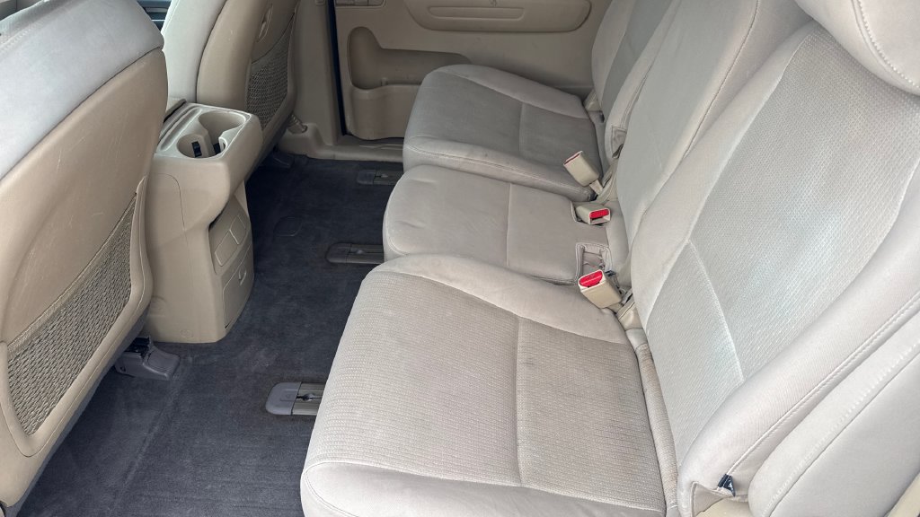 Used 2016 Kia Sedona LX w/ LX Convenience Package FWD image 10