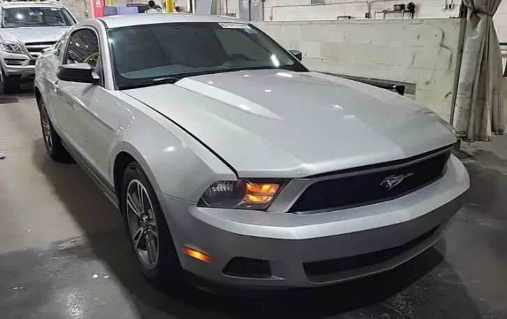 Used 2010 Ford Mustang Premium
