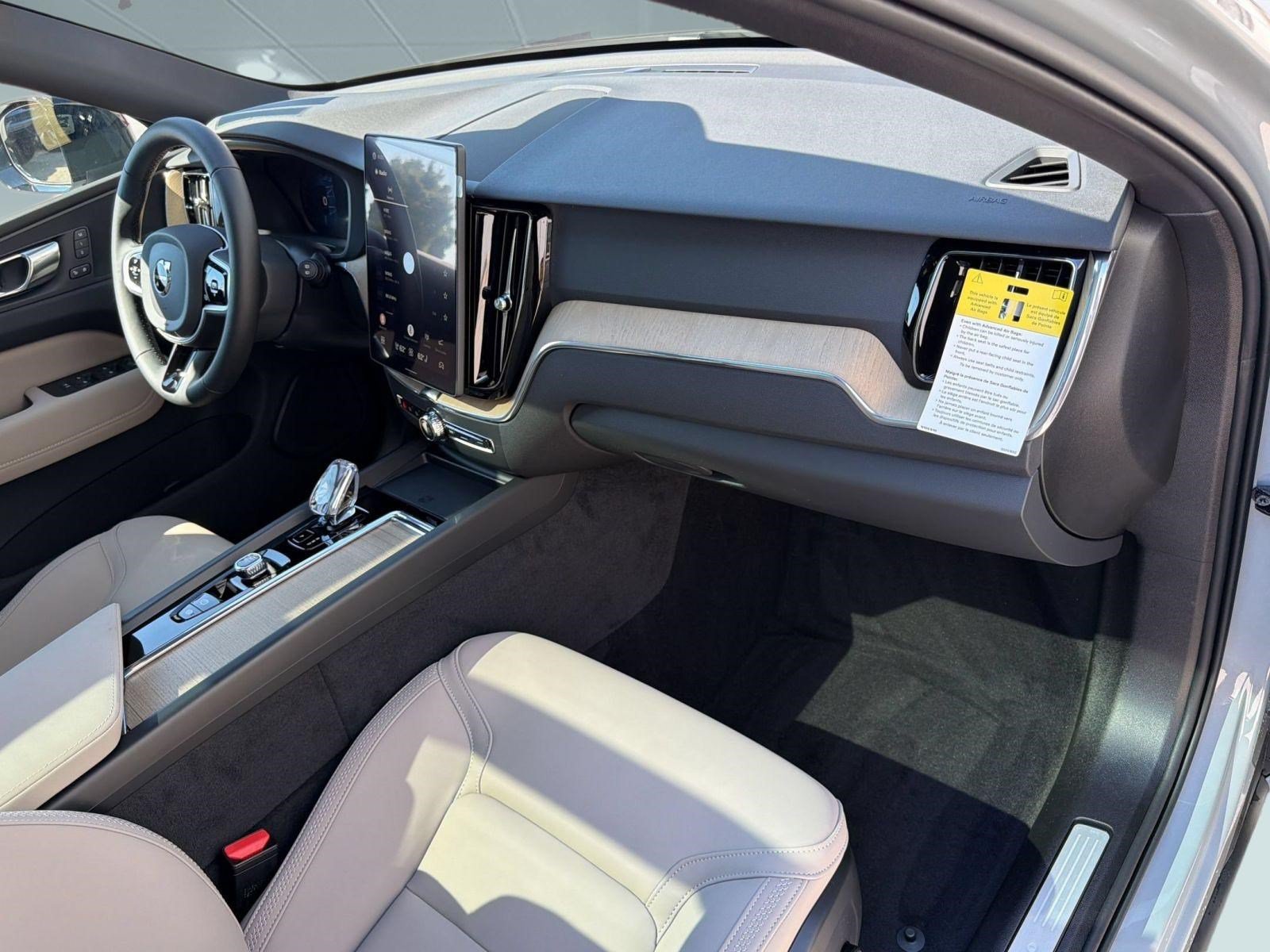 New 2026 Volvo XC60 T8 Plus w/ Protection Package Premier AWD/4WD image 31