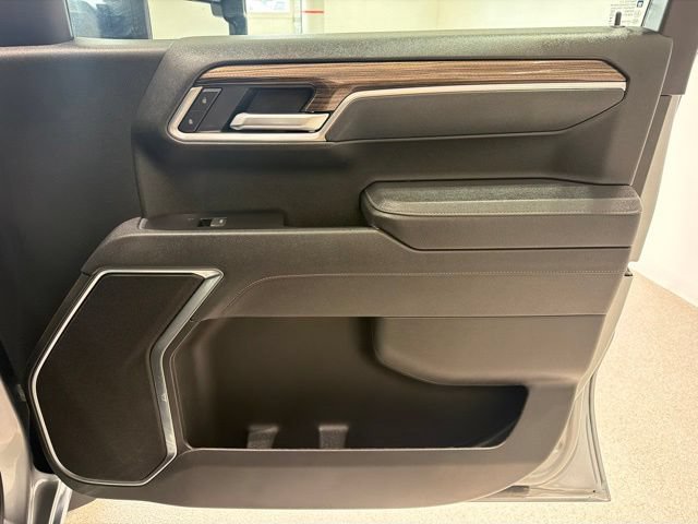 Used 2025 Chevrolet Silverado 1500 LT w/ Max Trailering Package AWD/4WD image 12