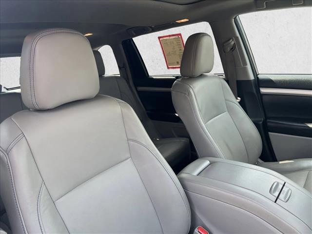 Certified 2017 Toyota Highlander XLE image 24