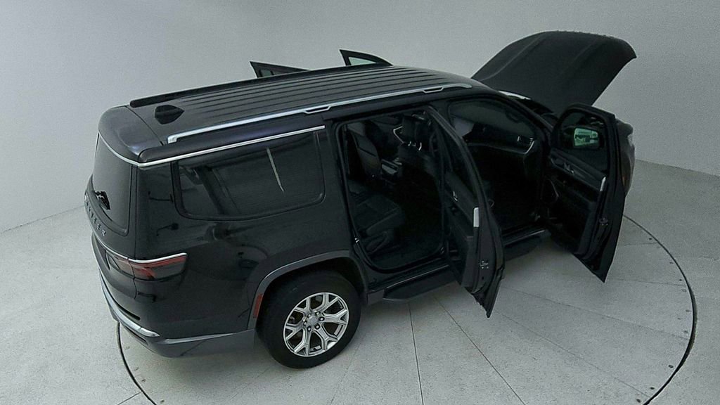 Used 2022 Jeep Wagoneer Series II AWD/4WD image 20