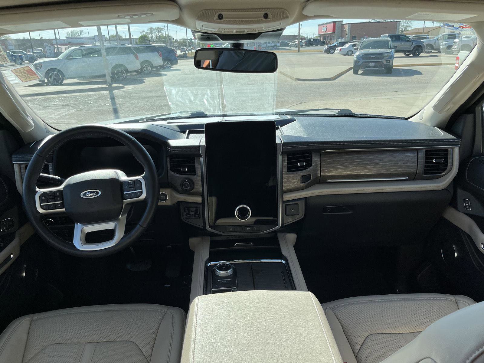 Used 2024 Ford Expedition Max Limited image 16