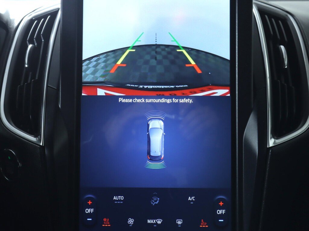 Used 2022 Ford Edge Titanium image 20