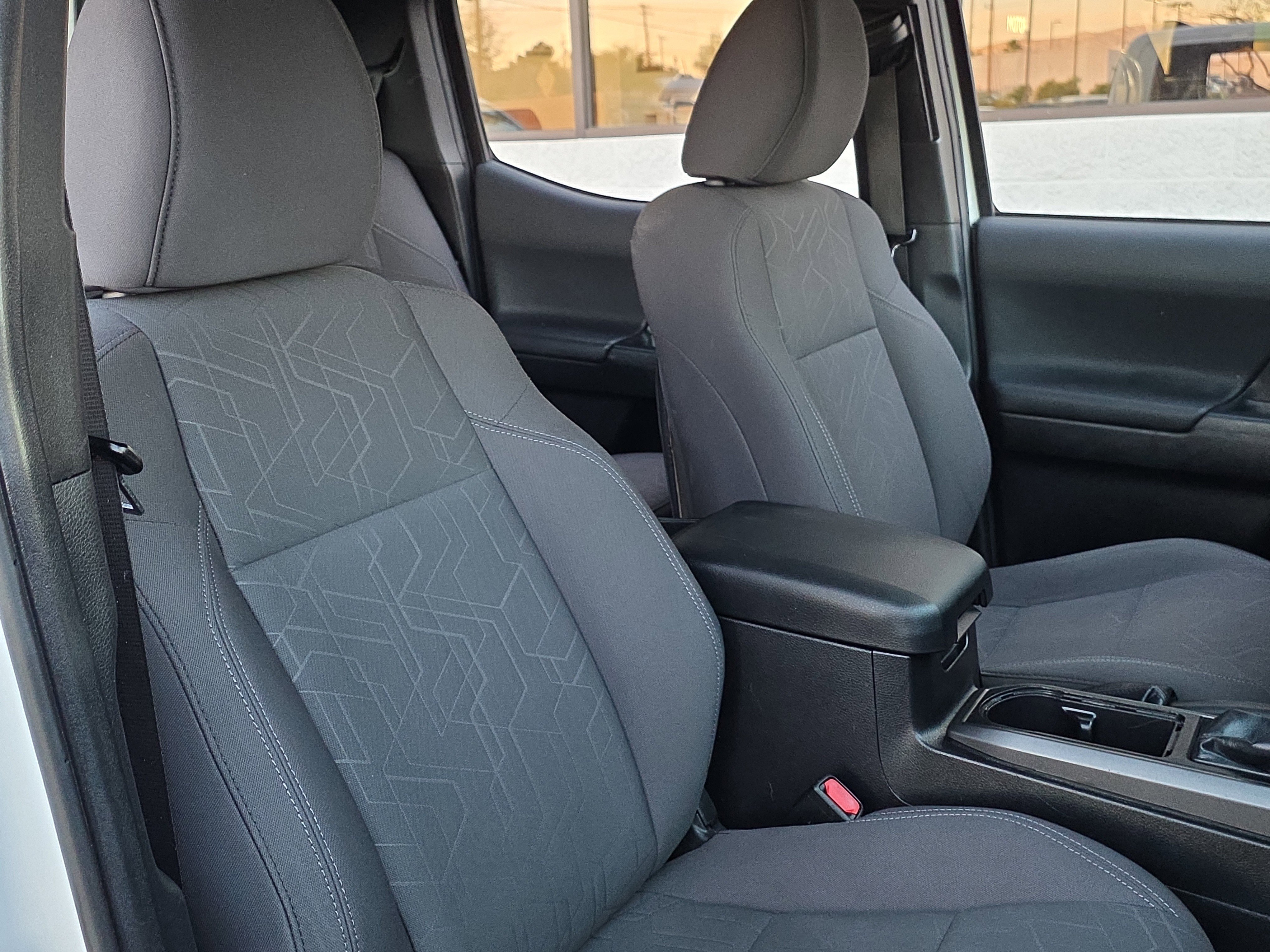 Used 2016 Toyota Tacoma TRD Off-Road w/ Towing Package image 28