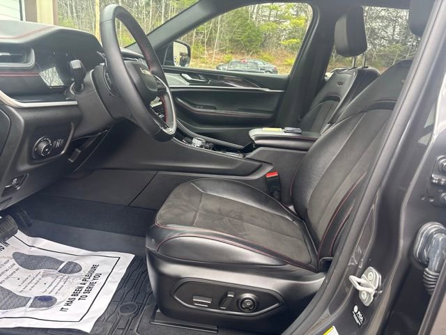 Used 2022 Jeep Grand Cherokee Trailhawk AWD/4WD image 12
