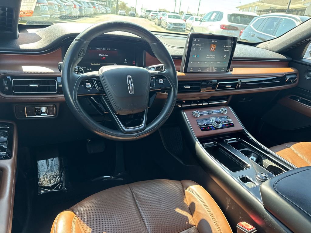 Used 2020 Lincoln Aviator Reserve w/ Elements Package Plus image 22