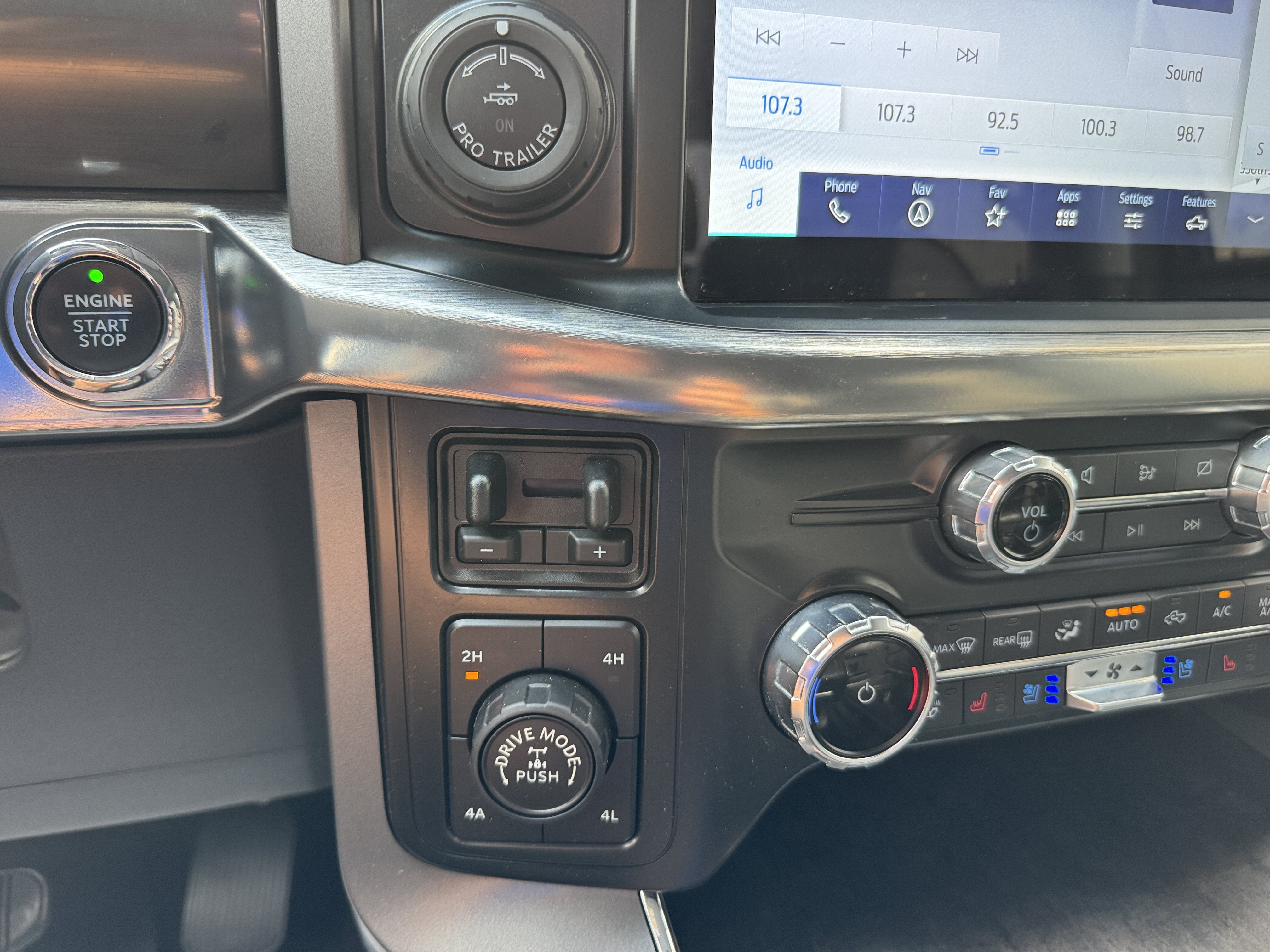 Used 2022 Ford F150 Lariat w/ Equipment Group 502A High AWD/4WD image 21