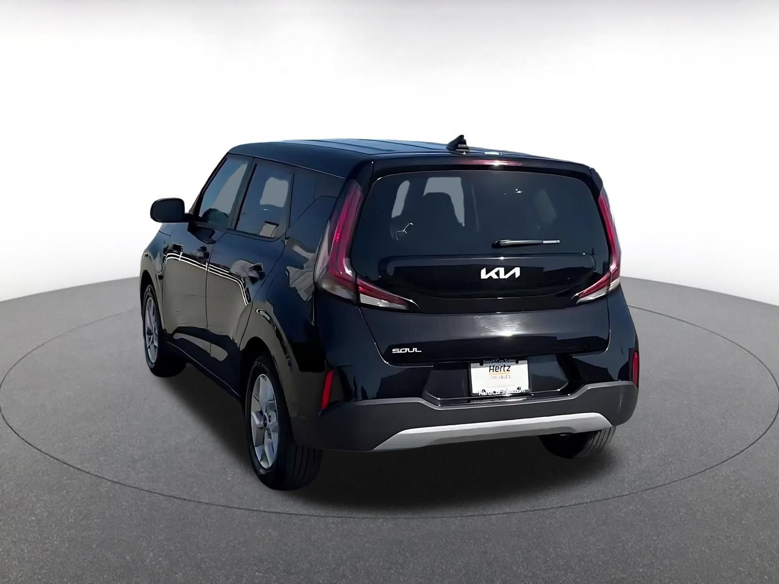 Used 2025 Kia Soul LX w/ LX Technology Package FWD image 10