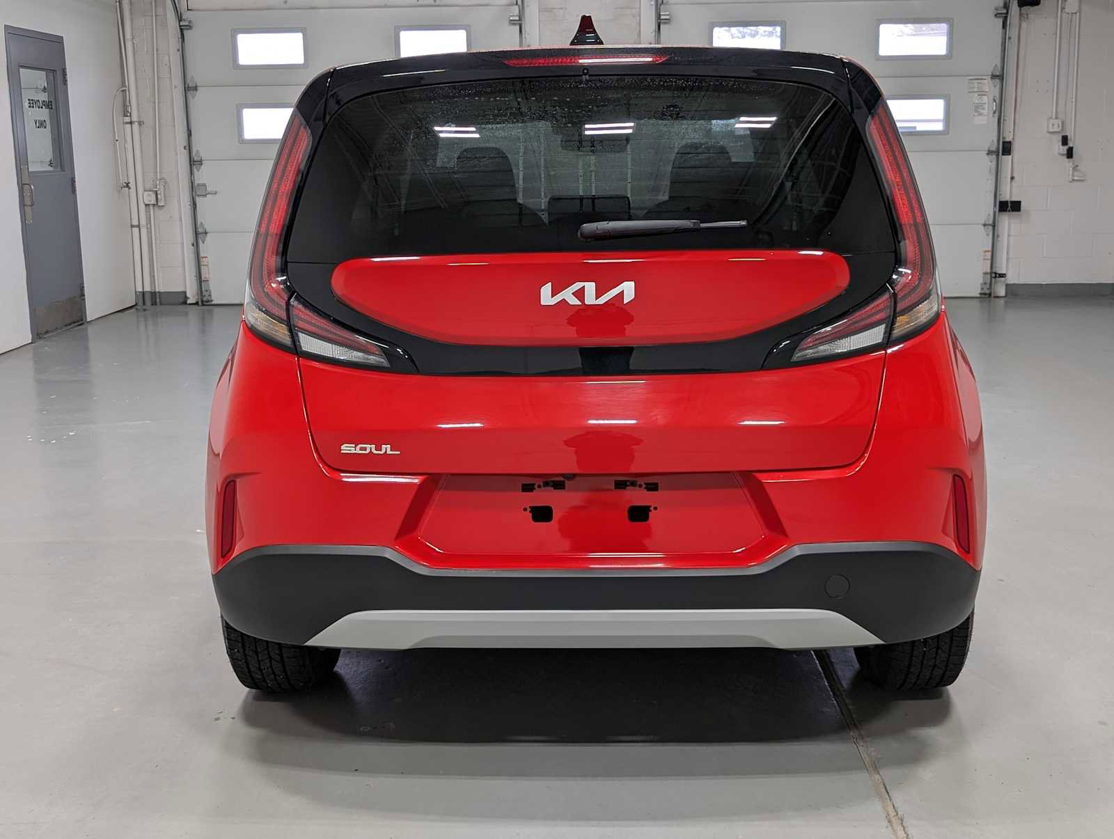 Used 2023 Kia Soul LX w/ LX Technology Package image 9