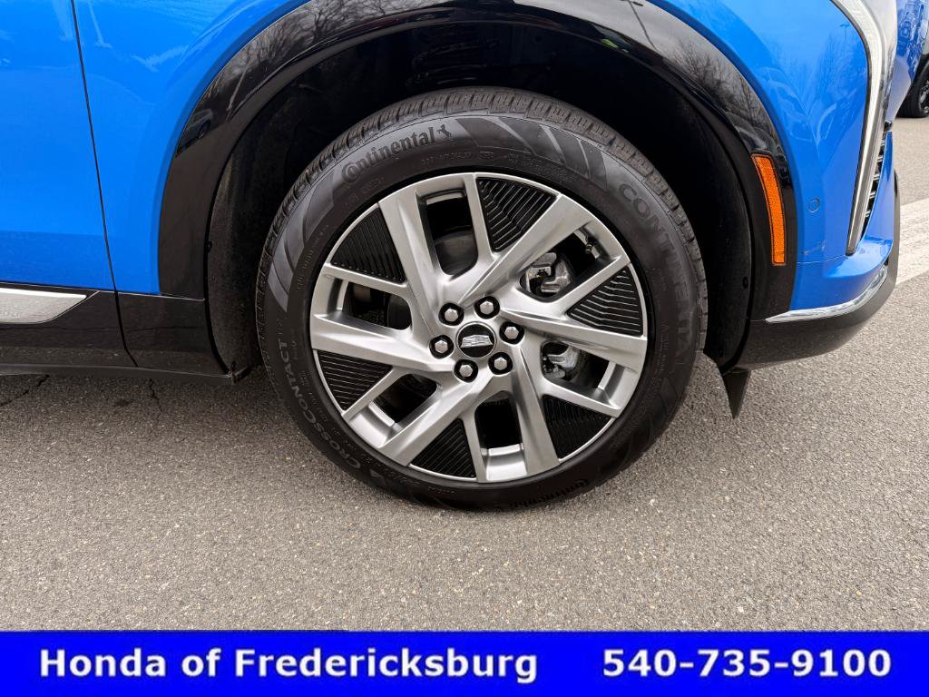 Used 2025 Cadillac Optiq Luxury 1 AWD/4WD image 16