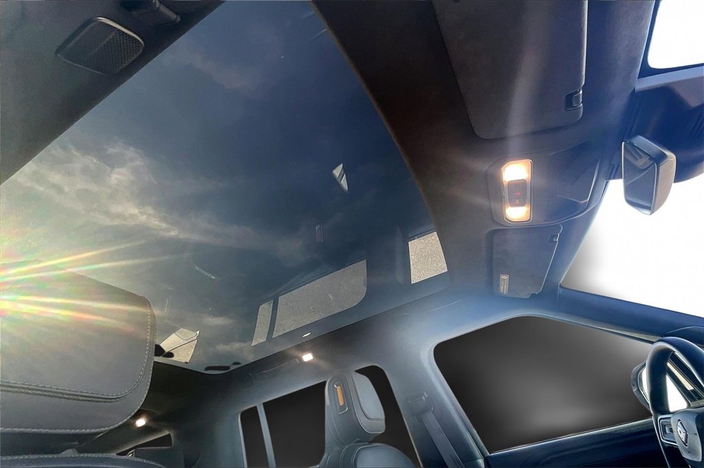 Used 2024 Rivian R1S Adventure image 17