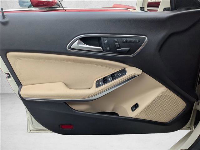 Used 2014 Mercedes-Benz CLA 250 image 12