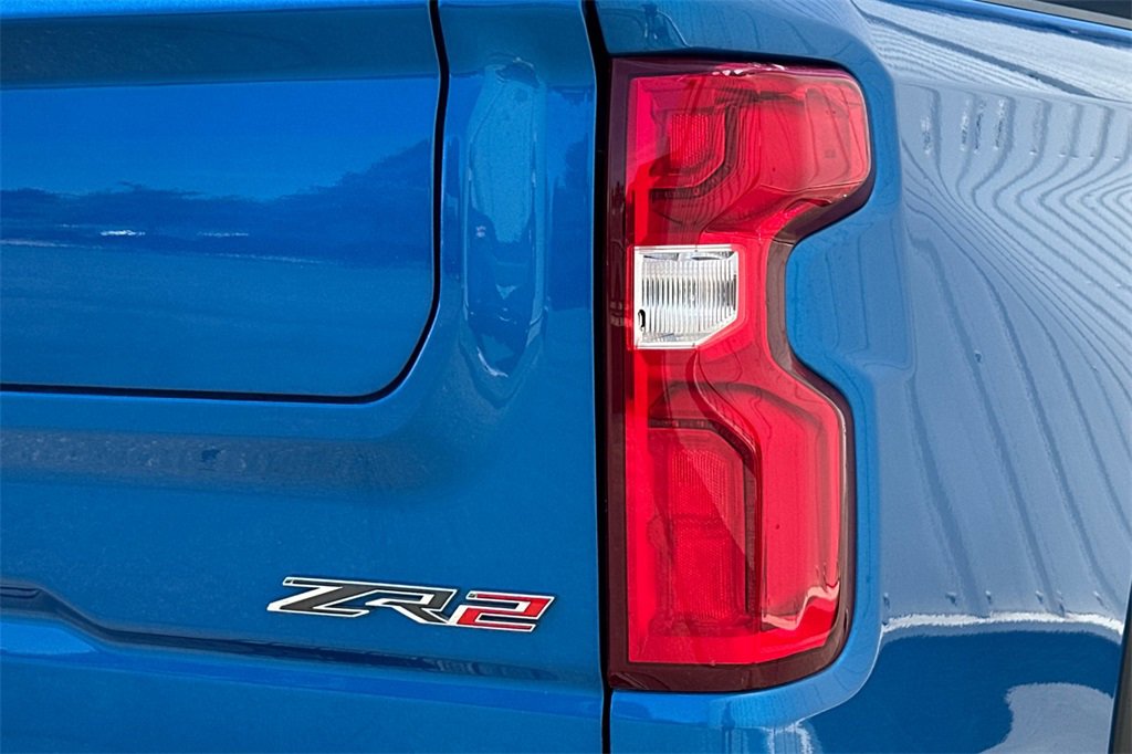Used 2023 Chevrolet Silverado 1500 ZR2 w/ Technology Package image 28