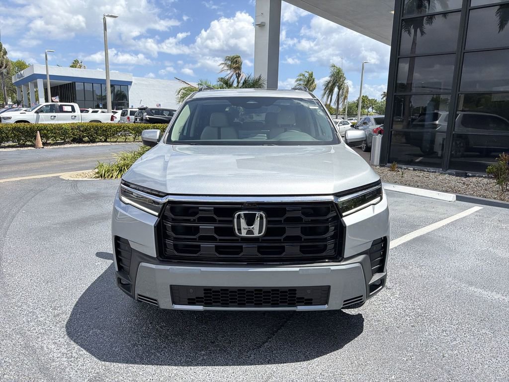 New 2026 Honda Pilot Touring image 3