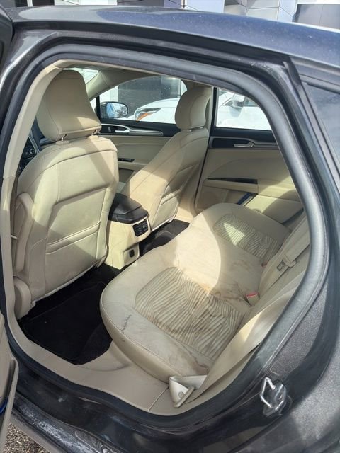 Used 2016 Ford Fusion SE image 9