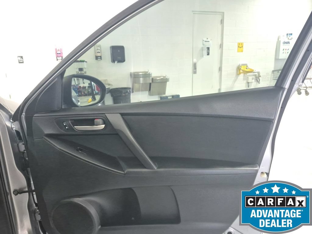 Used 2012 MAZDA MAZDA3 i Sport FWD image 24