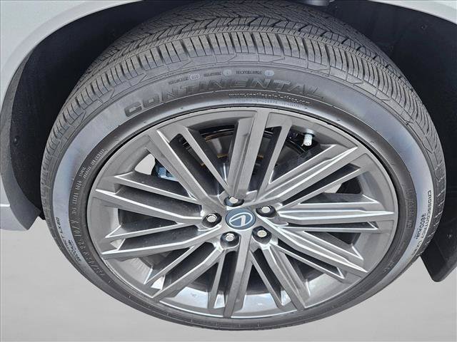 Used 2026 Lexus TX 550h AWD Plug-In Hybrid w/ Technology Package image 23