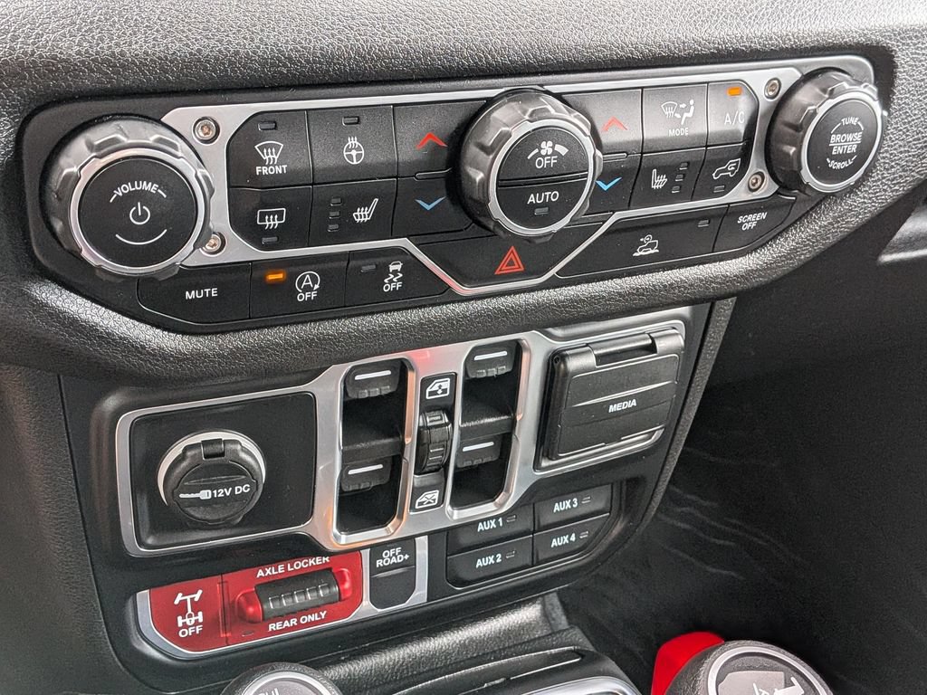 Used 2024 Jeep Wrangler Unlimited Sport AWD/4WD image 23