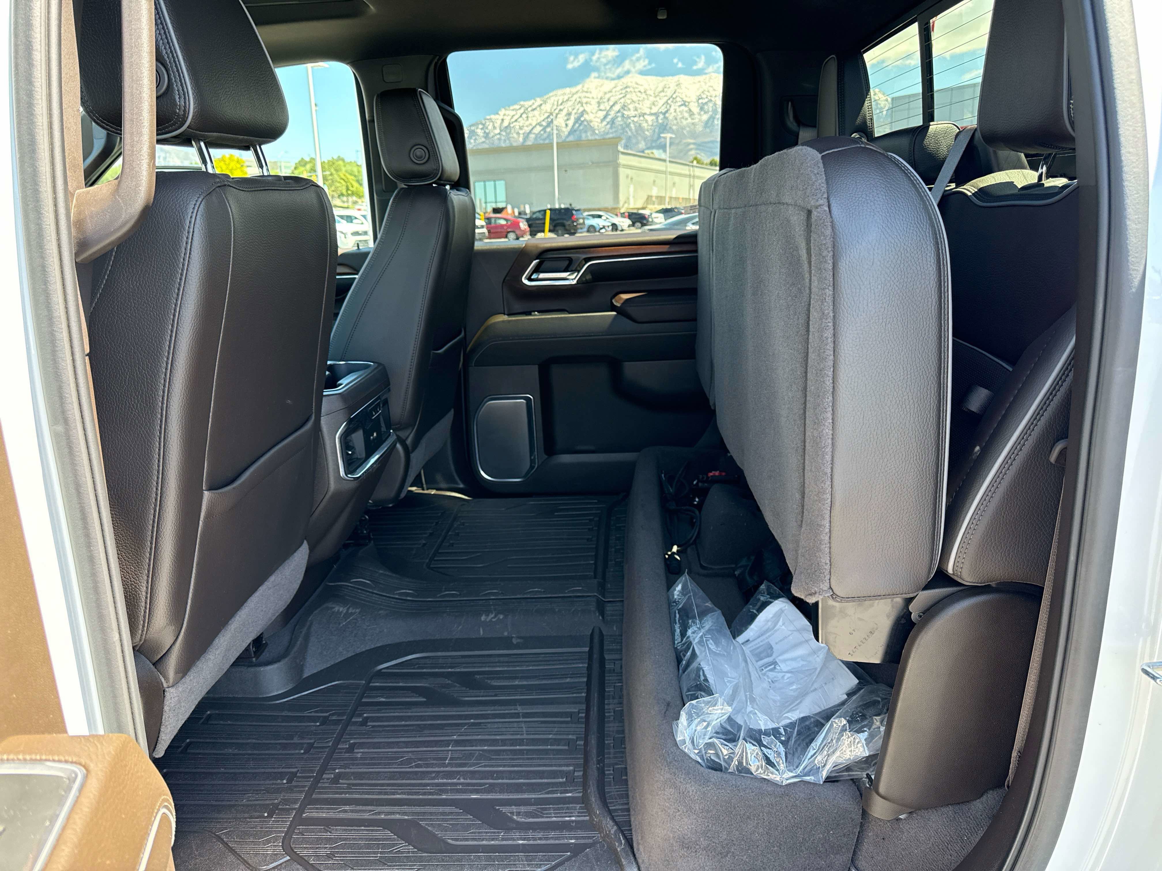 Used 2024 GMC Sierra 2500 Denali w/ Denali Reserve Package AWD/4WD image 16