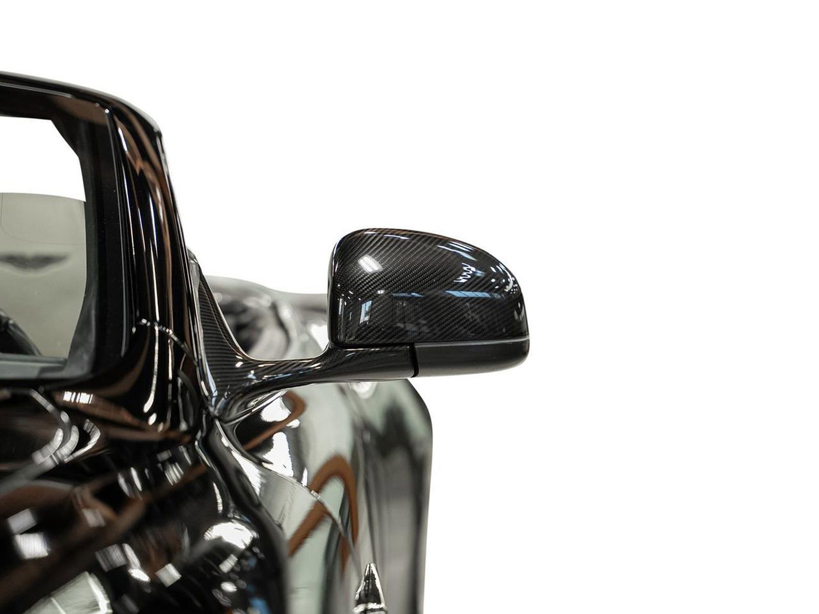 Used 2015 Aston Martin DB9 Volante image 12