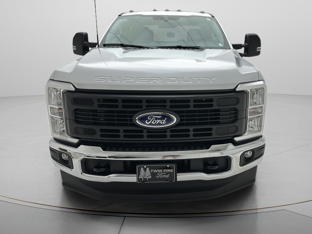 New 2026 Ford F250 XL w/ XL Chrome Package AWD/4WD image 3
