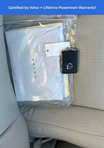 Used 2024 Volvo XC90 T8 Ultimate w/ Lounge Package image 9