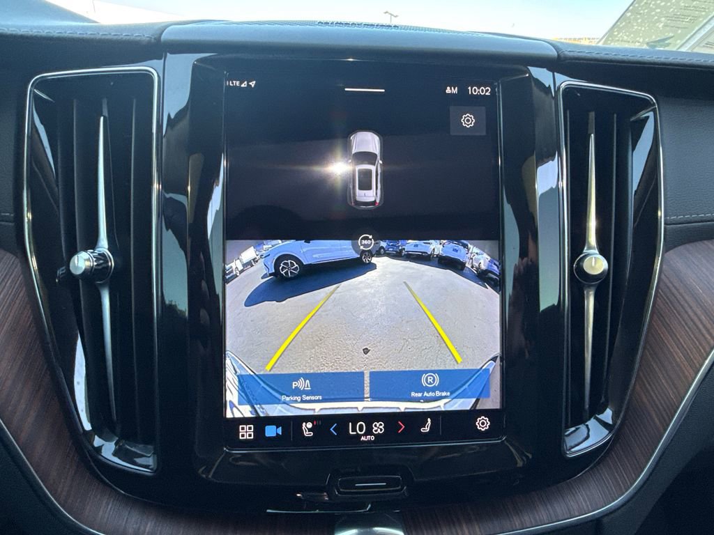 Used 2023 Volvo XC60 T8 Ultimate w/ Climate Package image 30