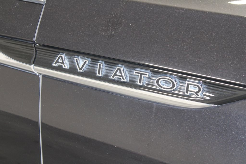 Used 2022 Lincoln Aviator Black Label w/ Class IV Trailer Tow Package image 12