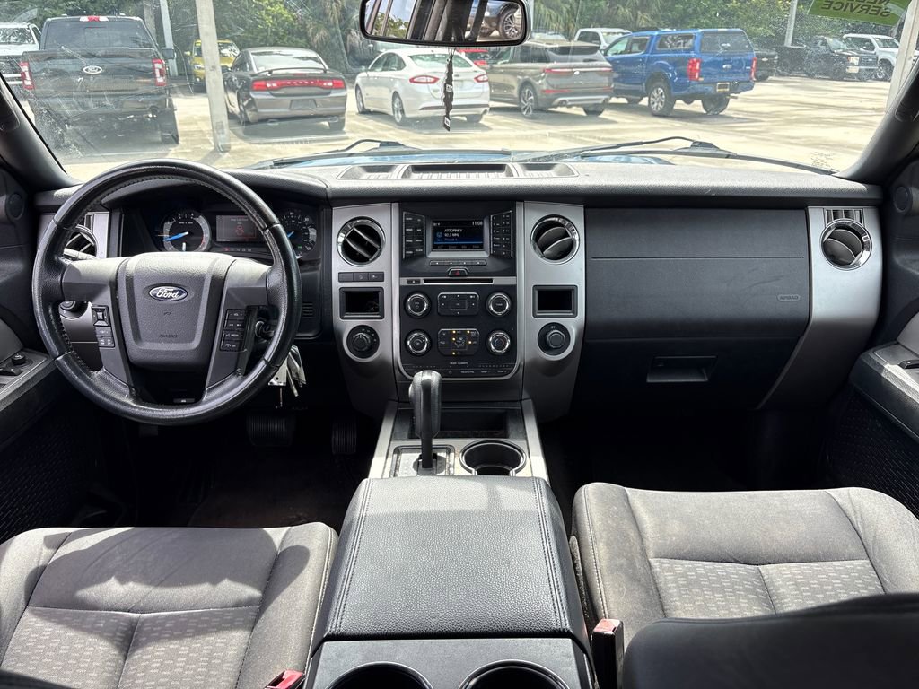 Used 2017 Ford Expedition XLT AWD/4WD image 8