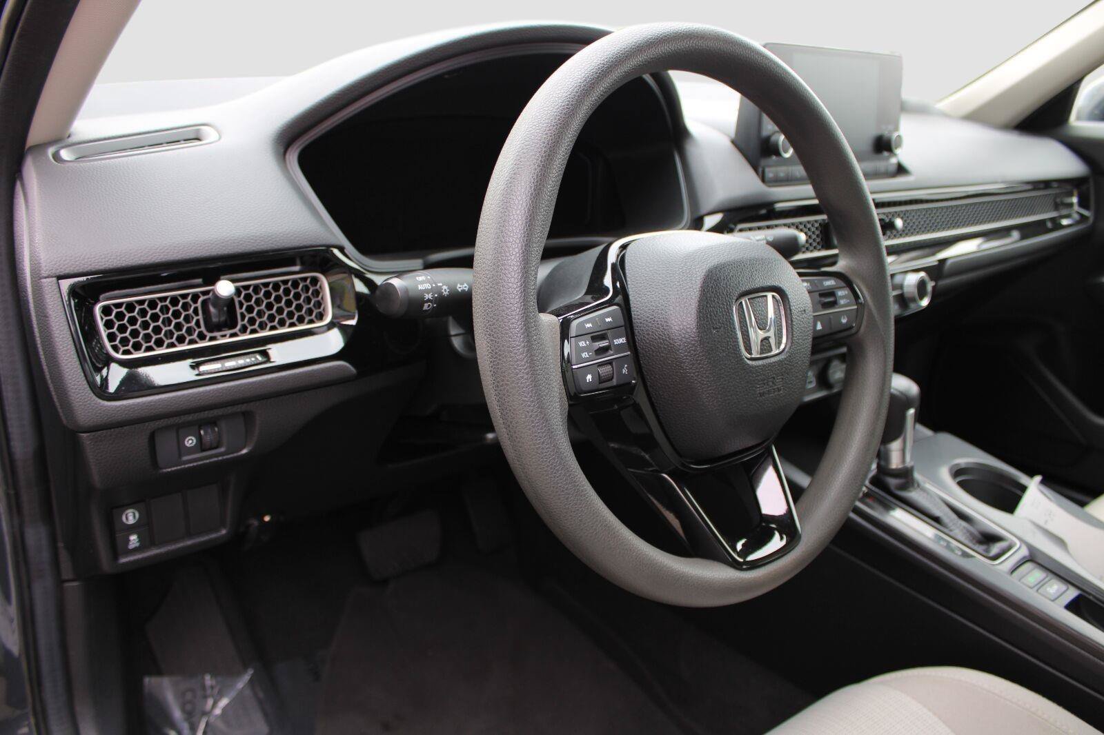 Used 2024 Honda Civic LX image 17