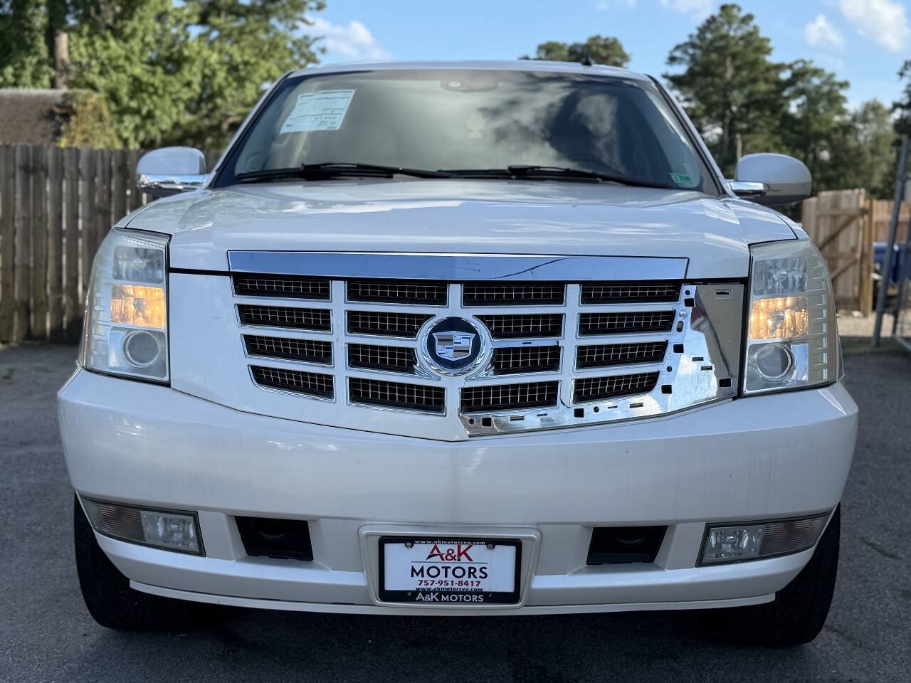 Used 2007 Cadillac Escalade 2WD w/ Information Package image 3