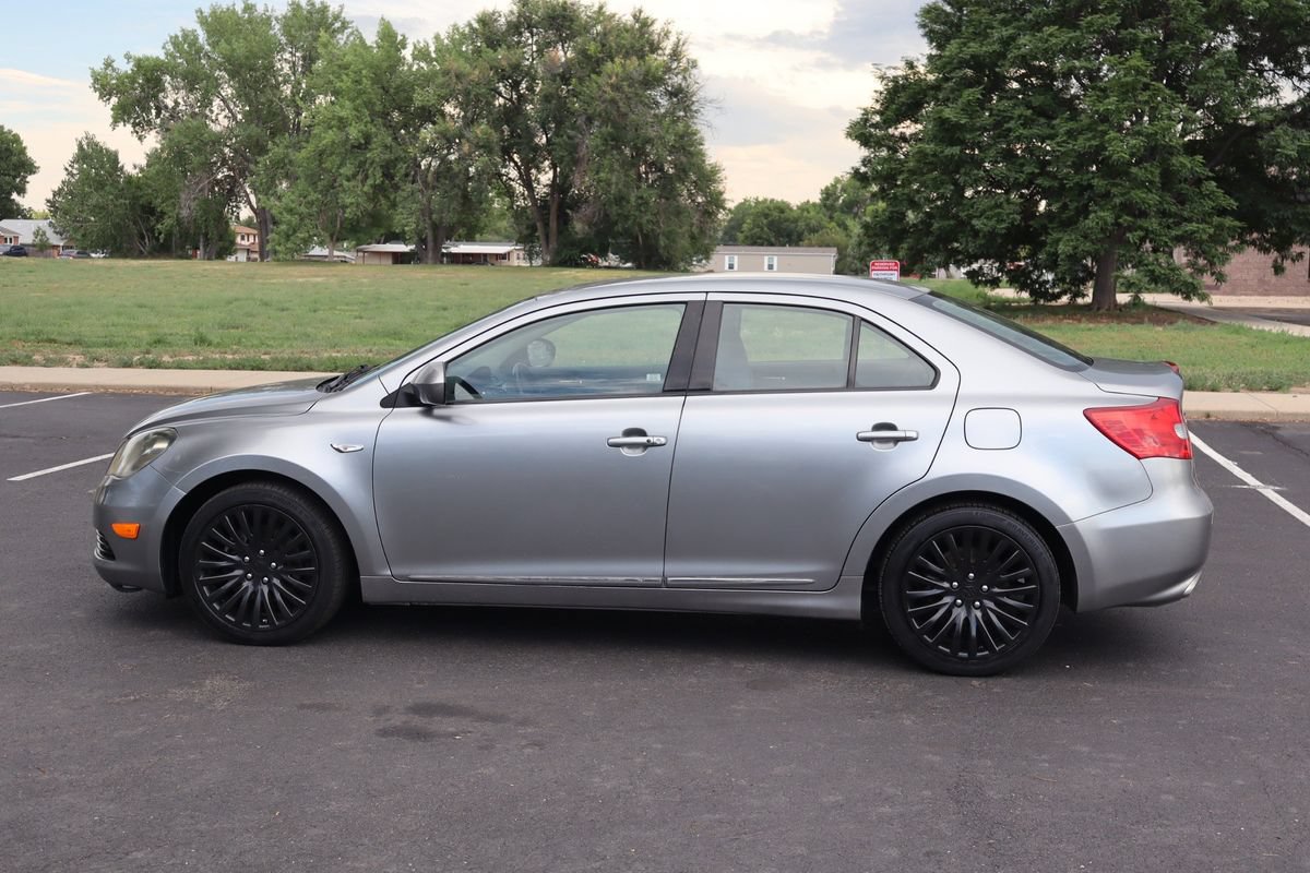 Used 2011 Suzuki Kizashi SE AWD/4WD image 9