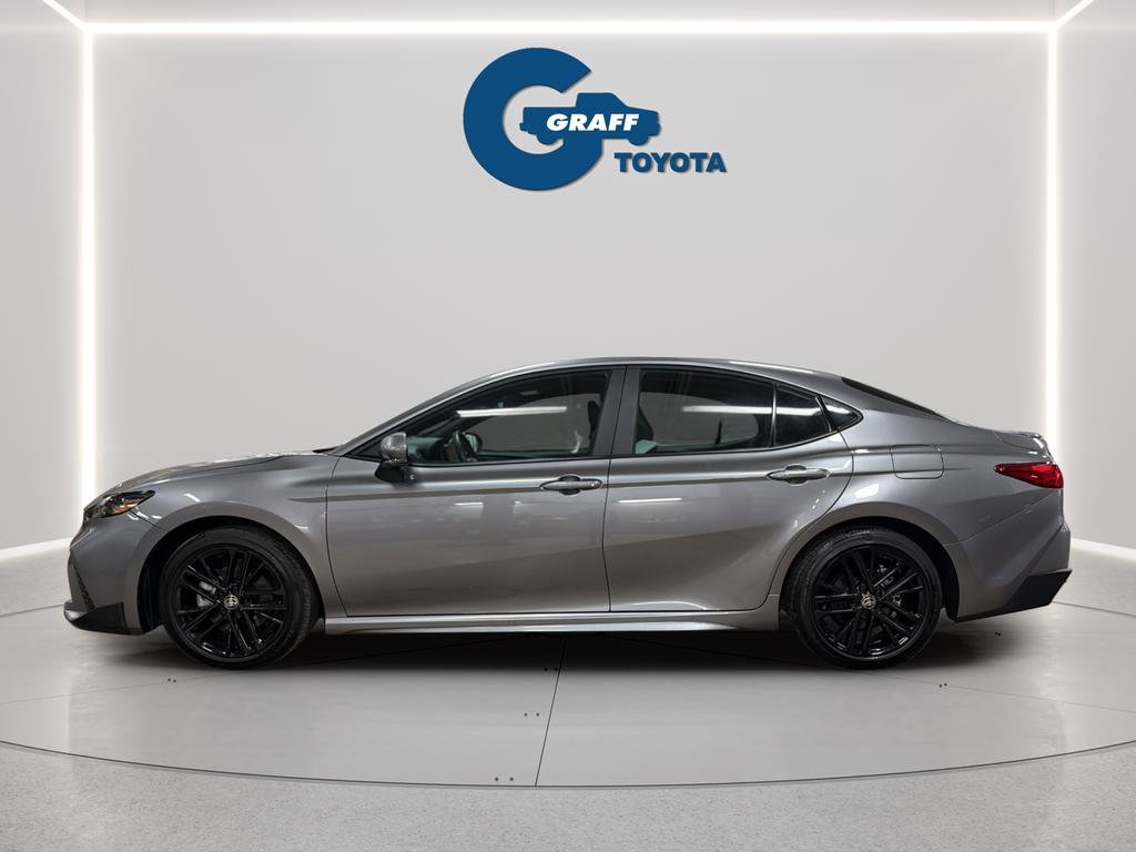 Used 2025 Toyota Camry SE FWD image 3
