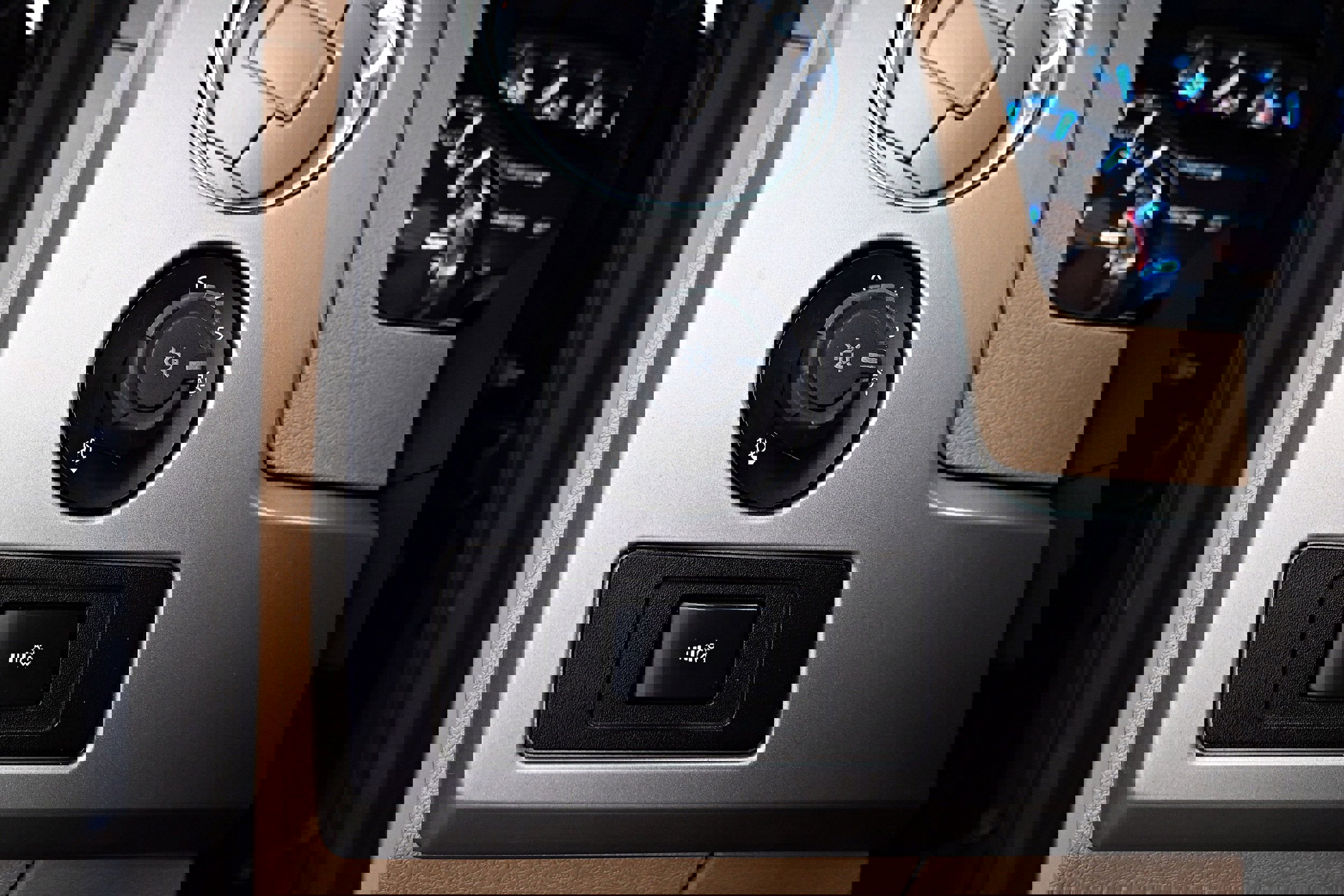 Used 2011 Ford F150 Lariat w/ Max Trailer Tow Pkg image 7