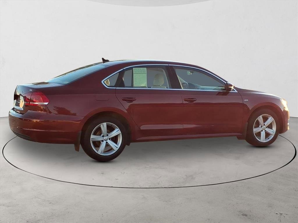 Used 2015 Volkswagen Passat 1.8T Limited Edition image 6