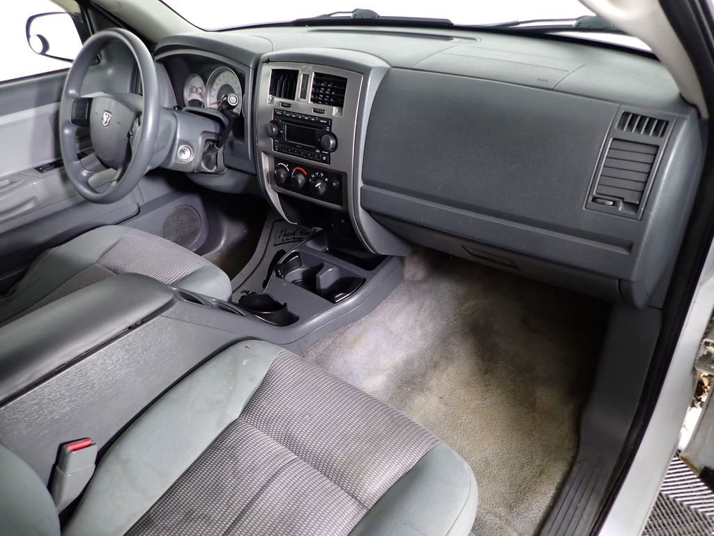 Used 2007 Dodge Dakota SLT image 24
