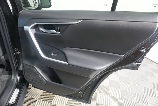 Used 2024 Toyota RAV4 AWD Hybrid image 31
