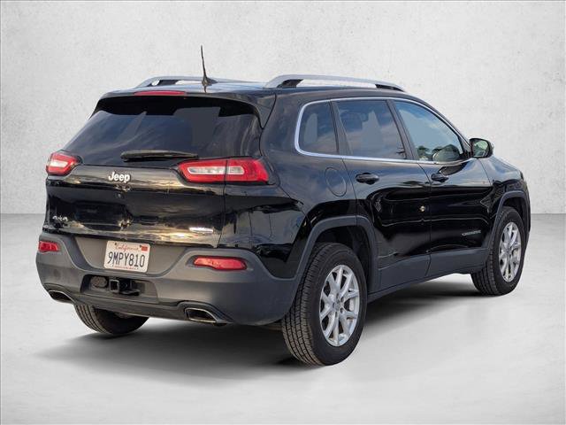 Used 2017 Jeep Cherokee Latitude w/ Cold Weather Group image 5
