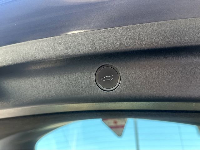 Used 2023 Tesla Model Y Long Range image 21