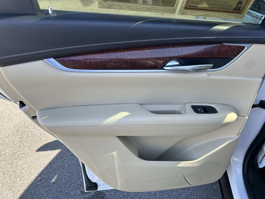 Used 2017 Cadillac XT5 Premium Luxury image 21