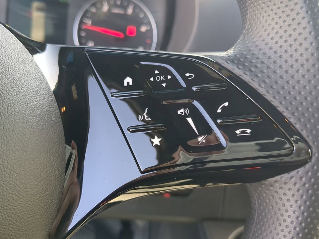 Used 2025 Mercedes-Benz Sprinter 2500 image 12