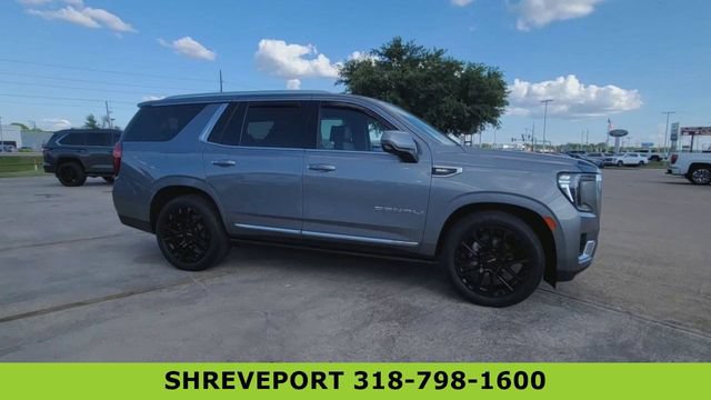 Used 2022 GMC Yukon Denali w/ Denali Ultimate Package AWD/4WD image 2