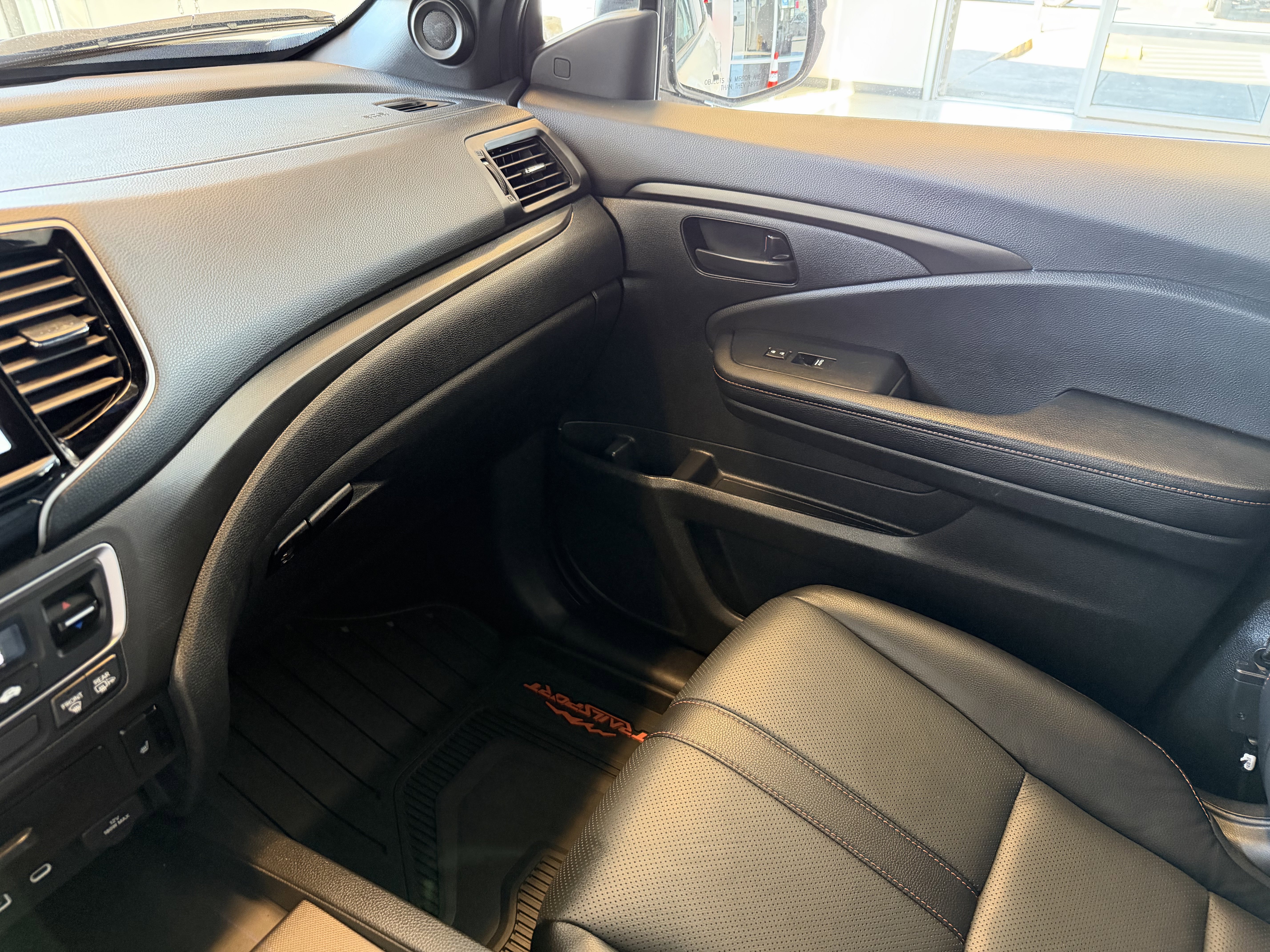 Used 2025 Honda Ridgeline TrailSport image 14