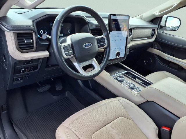 Used 2024 Ford Expedition Limited AWD/4WD image 20