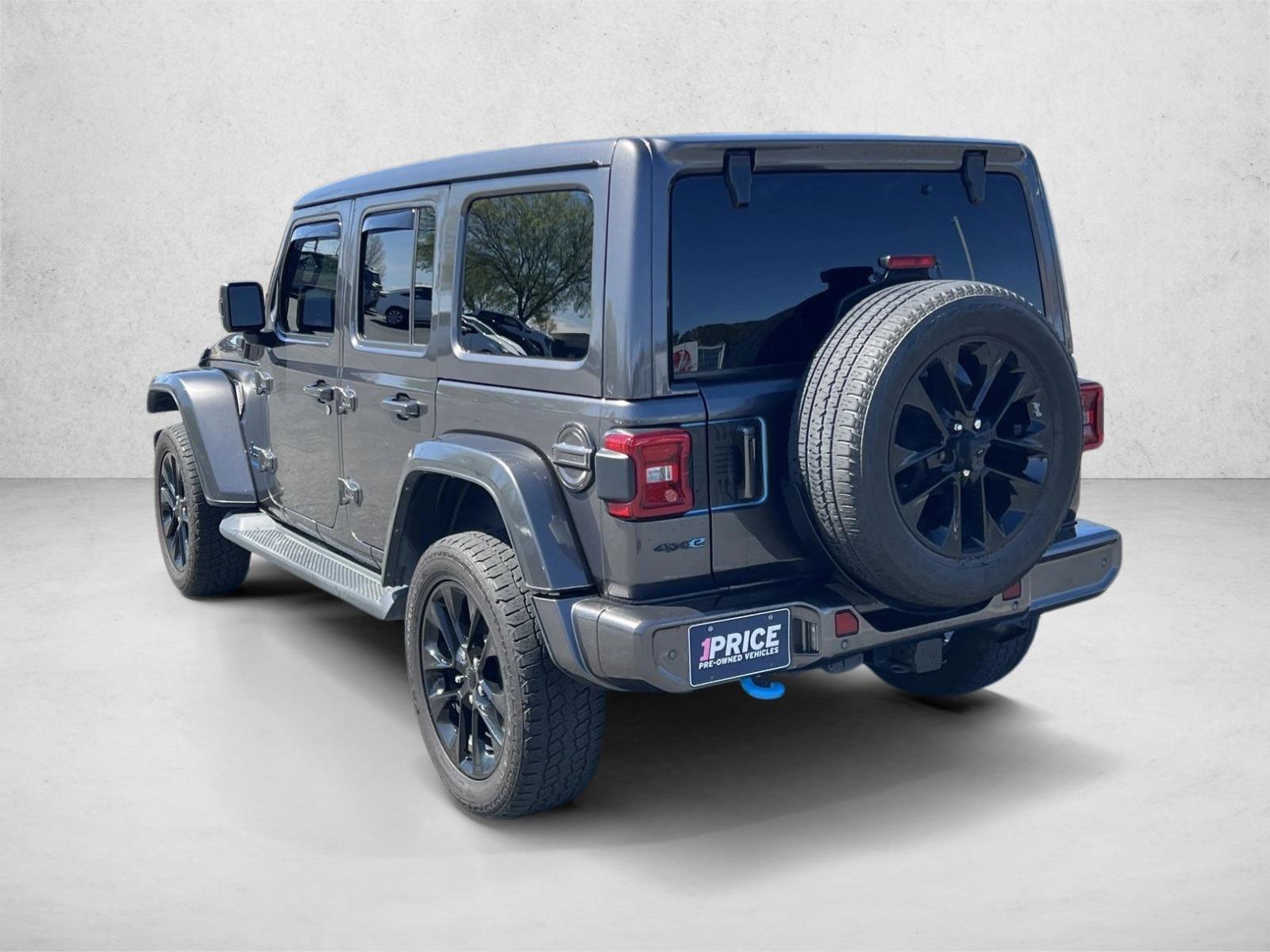 Used 2021 Jeep Wrangler Unlimited Sahara AWD/4WD image 7