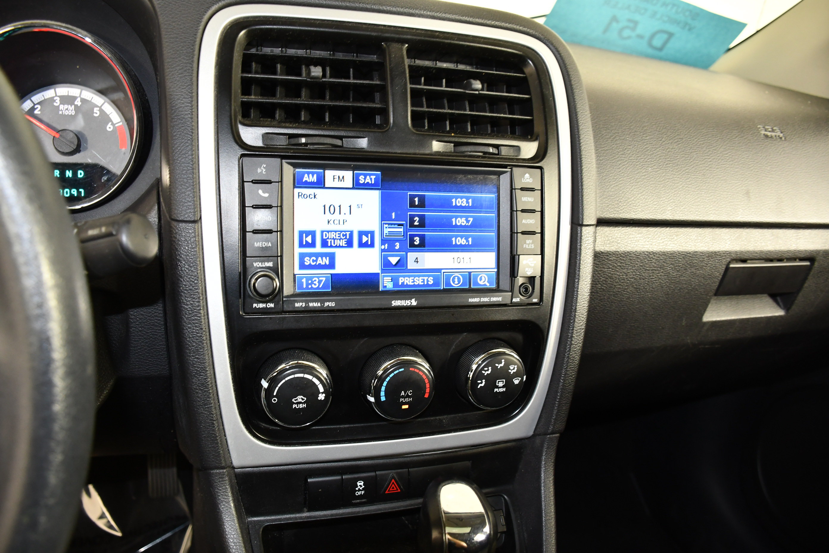 Used 2011 Dodge Caliber Mainstreet FWD image 20