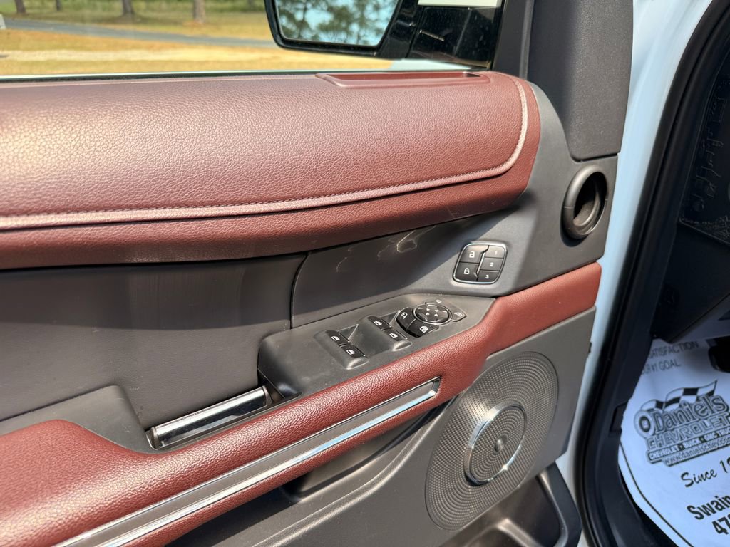 Used 2024 Ford Expedition Limited RWD image 13
